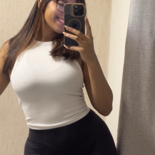 Vicki 