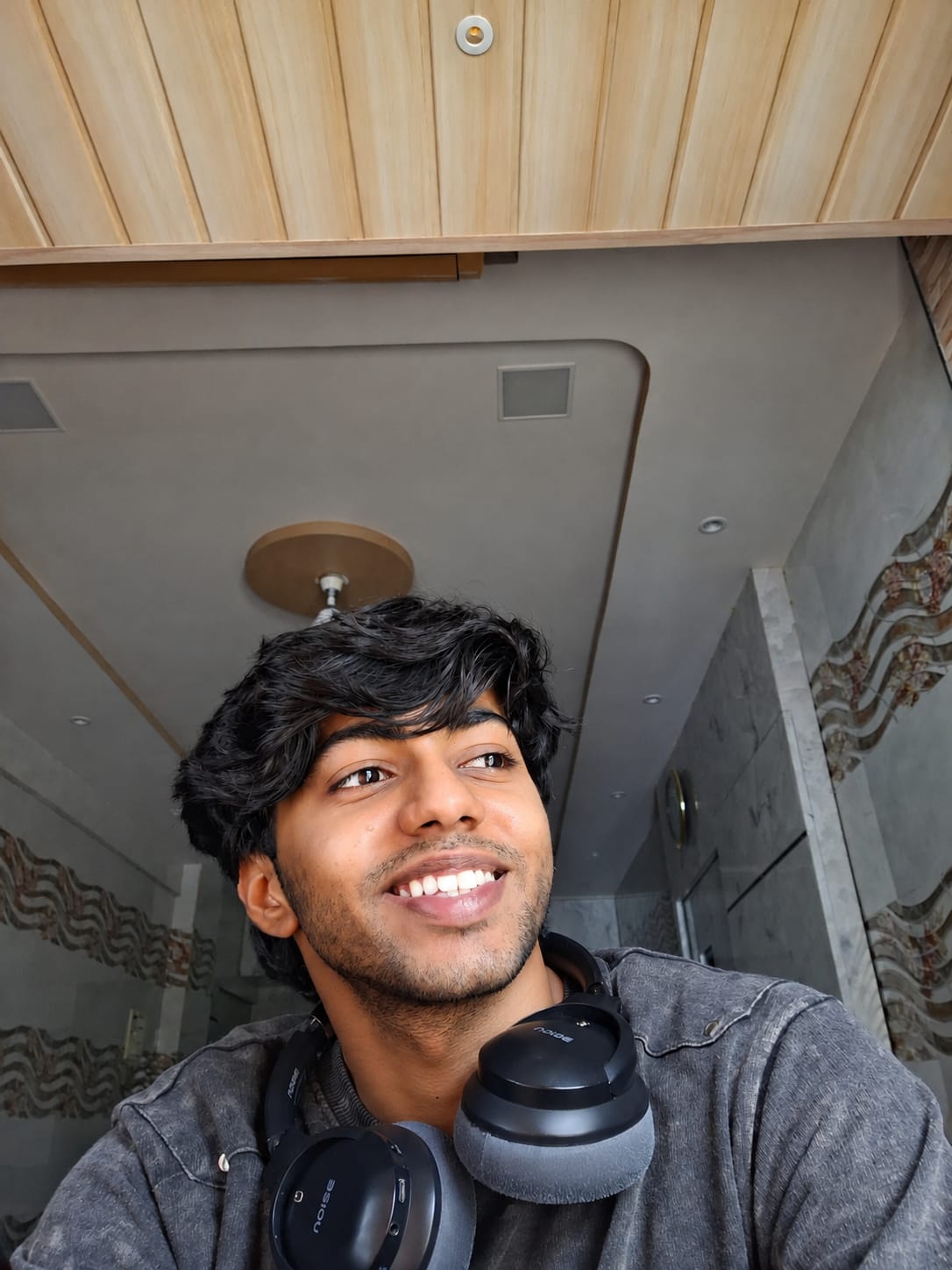LIght Lakdawala