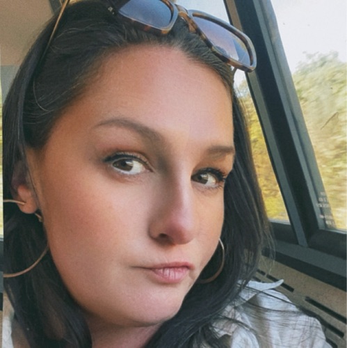 Ashley | RV & Lifestyle Creator