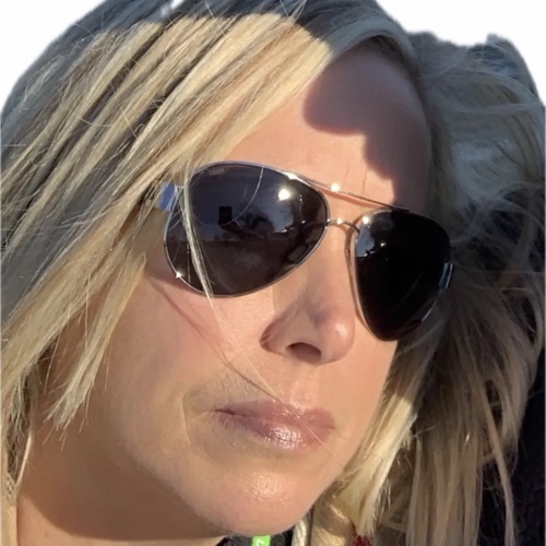 Lora LaRue