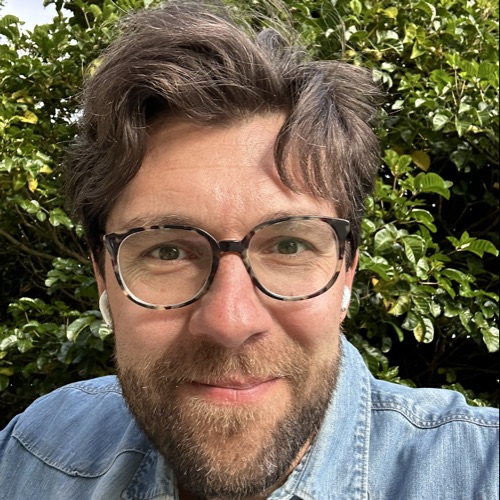 Luis Holt