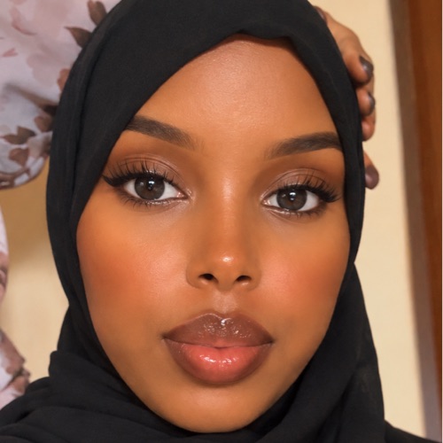 Zeinab Arab