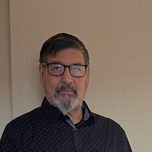 Carlos Flores