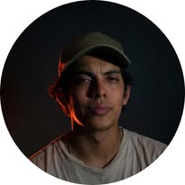 Ayrton Flores