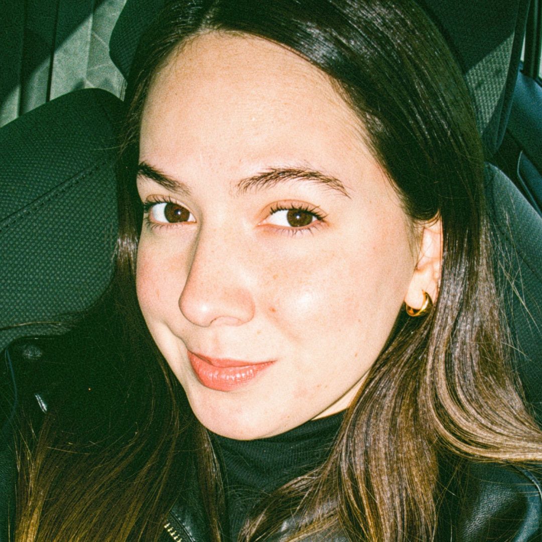 Nicole 