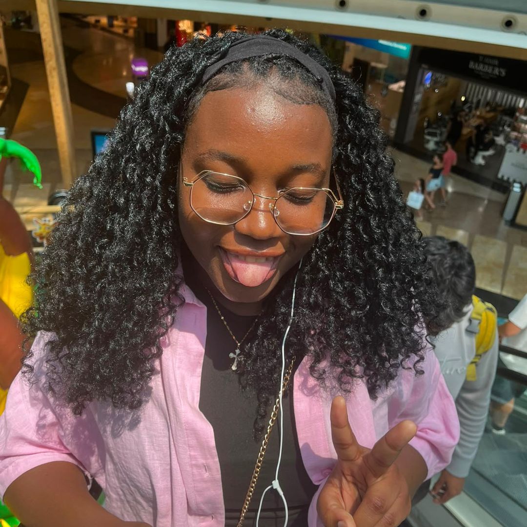 Angela nzenguele