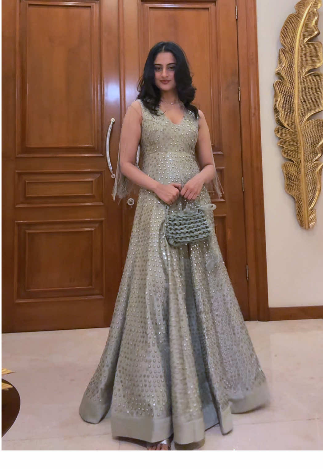 A little shimmer never hurt anybody 🪩✨ #OOTD #indianwedding #transition #fashiontiktok #fashiontok