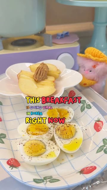 Korea’s Viral “Natural GLP-1” Breakfast 👀 This simple breakfast is everywhere in Korea right now! 🥚 Boiled eggs + o...