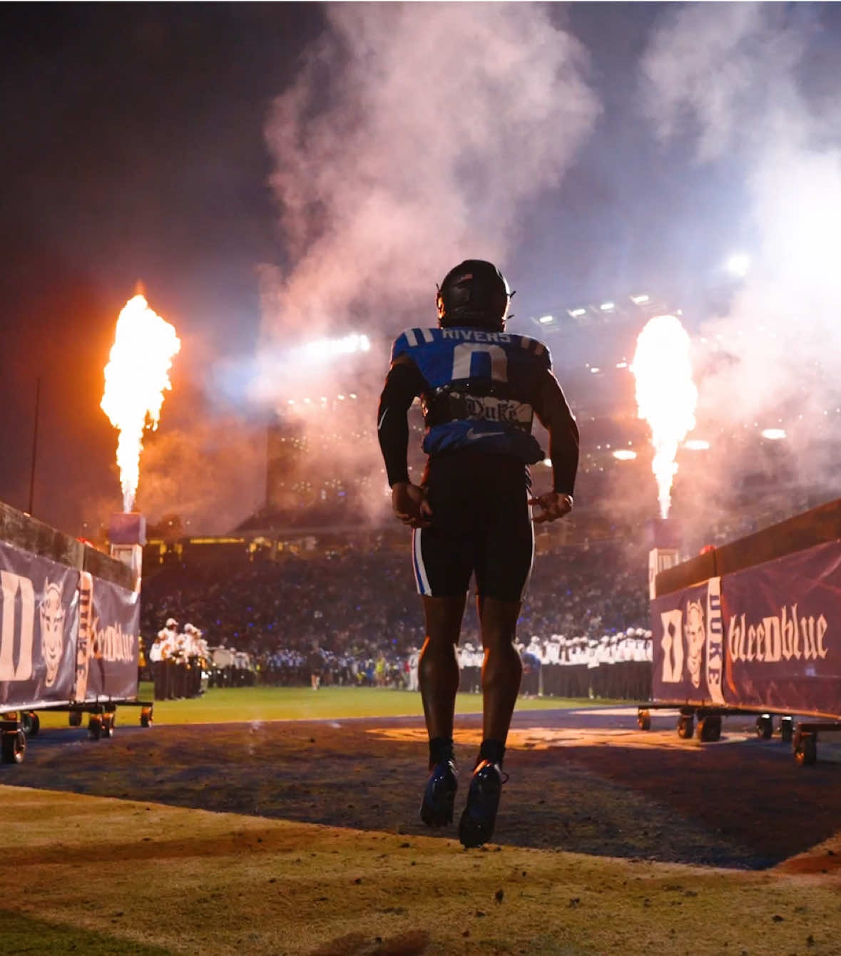 Someone get me my camera — #sportstiktok #collegefootball #sportsedit #footballtiktok #sportsvideography #Duke