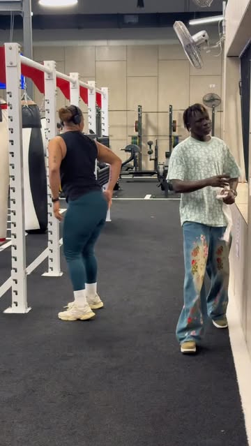 Ripped Pants😅 #explore #explorepage #comedy #entertainment #viral #trending