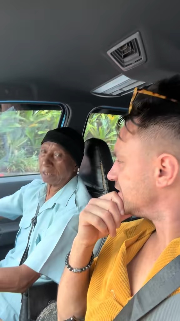 Make people happy in bali
