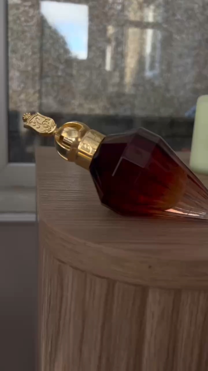 Perfume sample video.