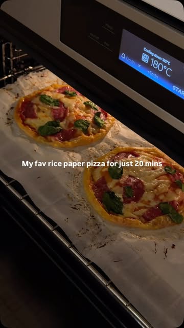 This has become my favourite pizza. 🍕🤤🤤 #pizza #ricepaperpizza #italianfood #food