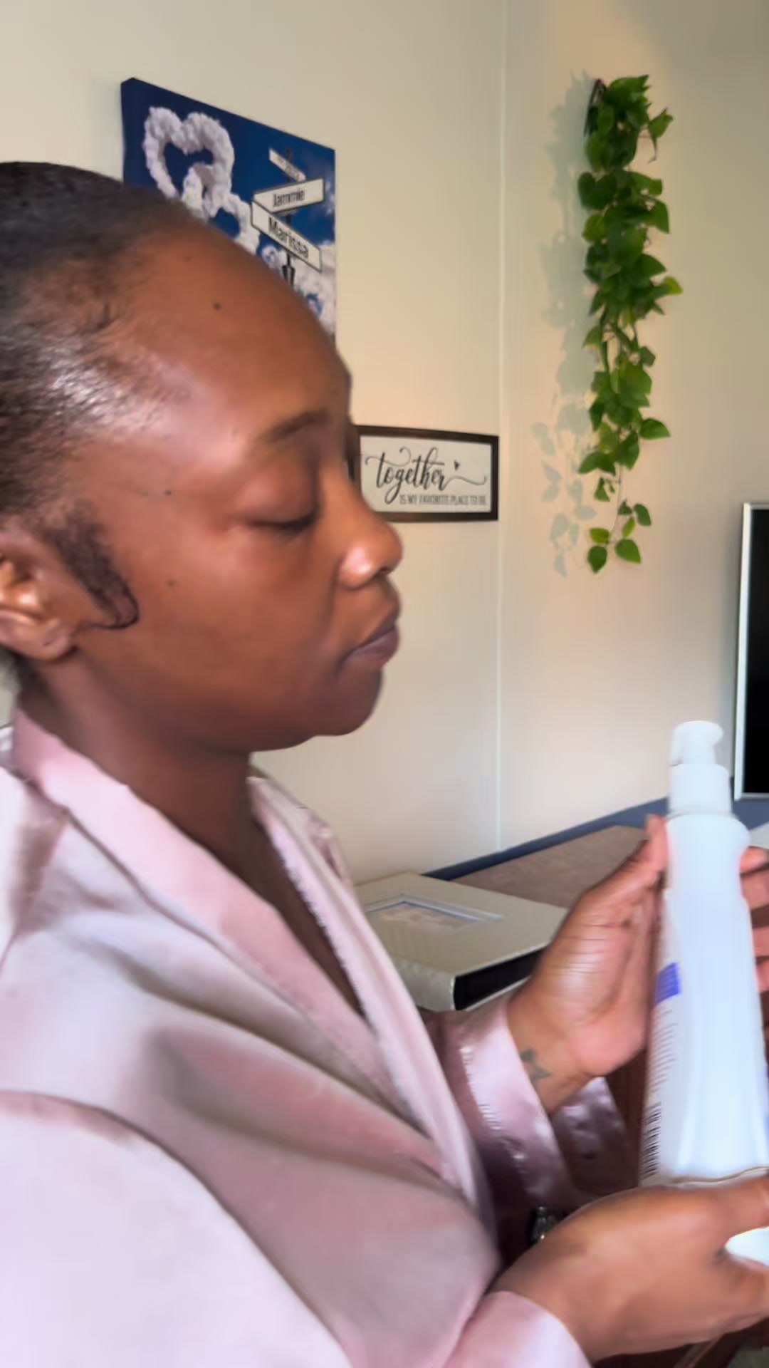 🎥 ✨Here’s a UGC example for Palmer’s Cocoa Butter Daily Body Lotion. This Tahitian Vanilla scent is amazing & it las...