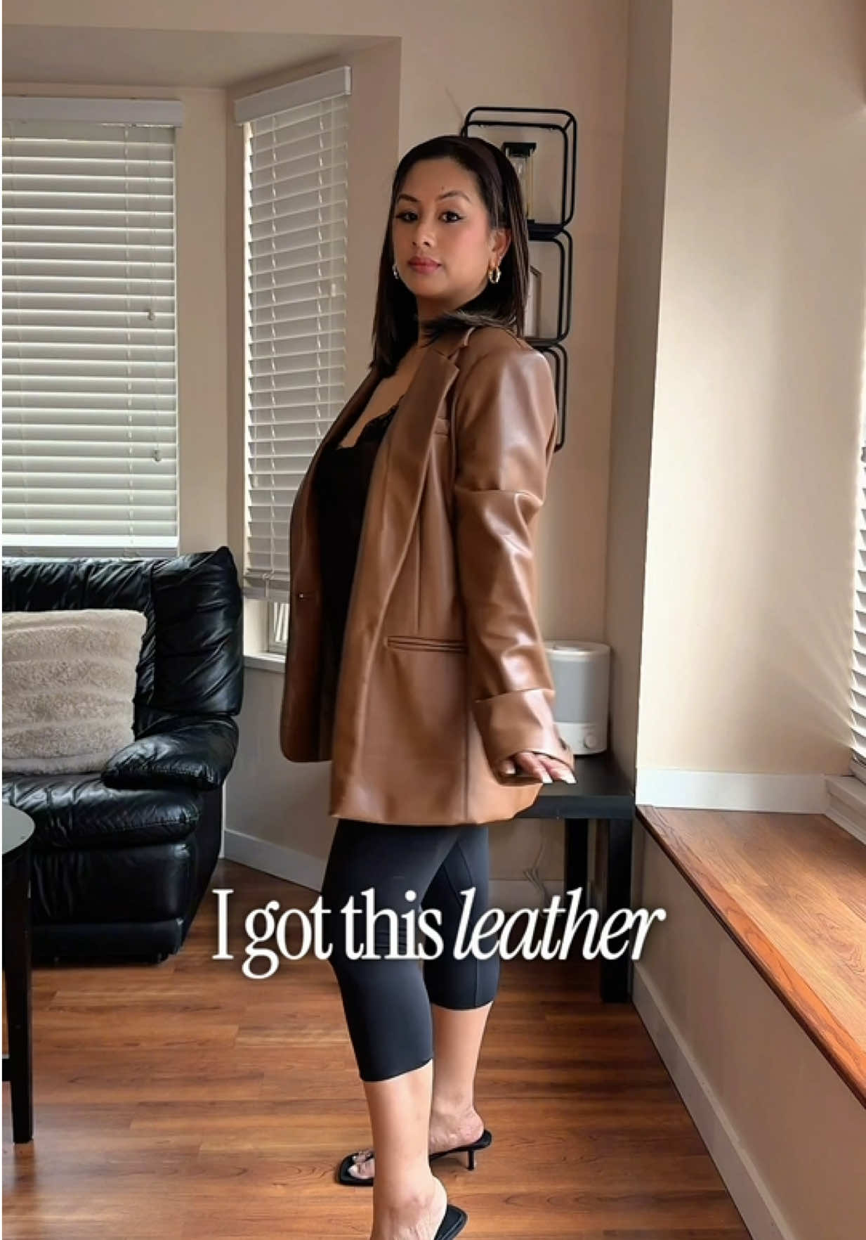 When you love a blazer so much, one colour isn’t enough 🤎🖤 Which one would you wear? #LeatherBlazer #BlazerOutfit #...