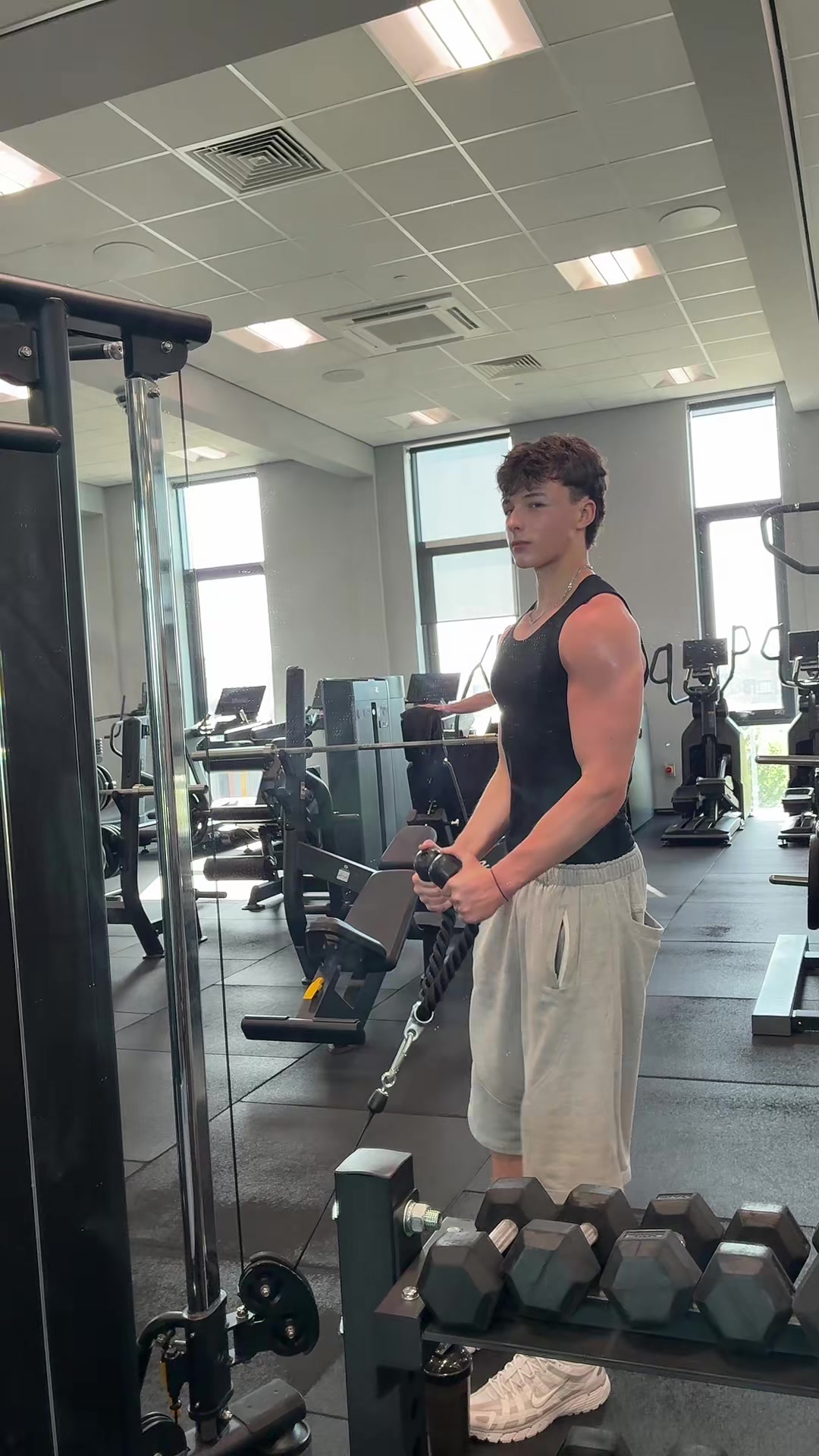 A little sunburnt 🥀#gym #progress #creatorsearchinsights #fyp #niche