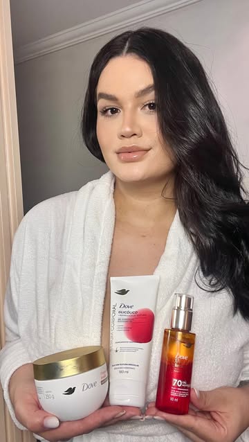 Meu ritual de autocuidado da cabeça aos pés com @dovebrasil 🤍✨ E tem novidade: comprando produtos Dove Hair e Skin,...