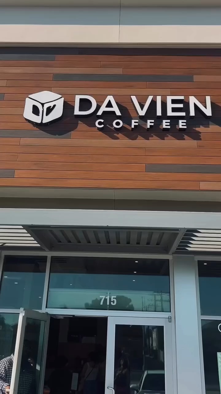 ☕🤎 A Little Coffee Date at Da Vien | Vietnamese Coffee & Cozy Vibes ✨