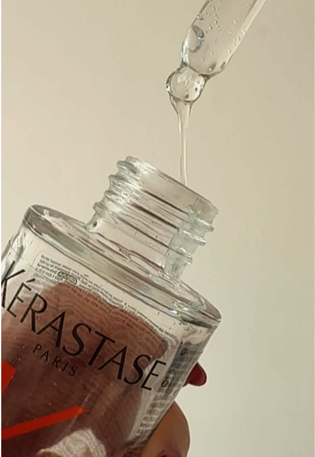 Mi night hair routine 🍂✨ Kérastase edition #kerastase #hairtok #nighthairroutine #haircareroutine #autumnhair @Kéras...