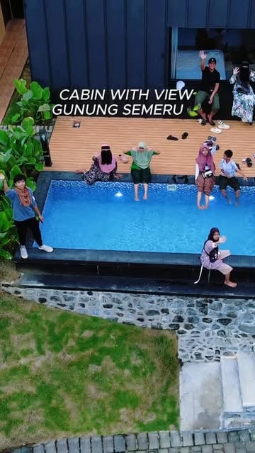 Bukber nya beda dari yang lain 🙌🏻 Nggak cuma makan bareng, tapi bisa sekalian bikin momen bareng keluarga di satu t...