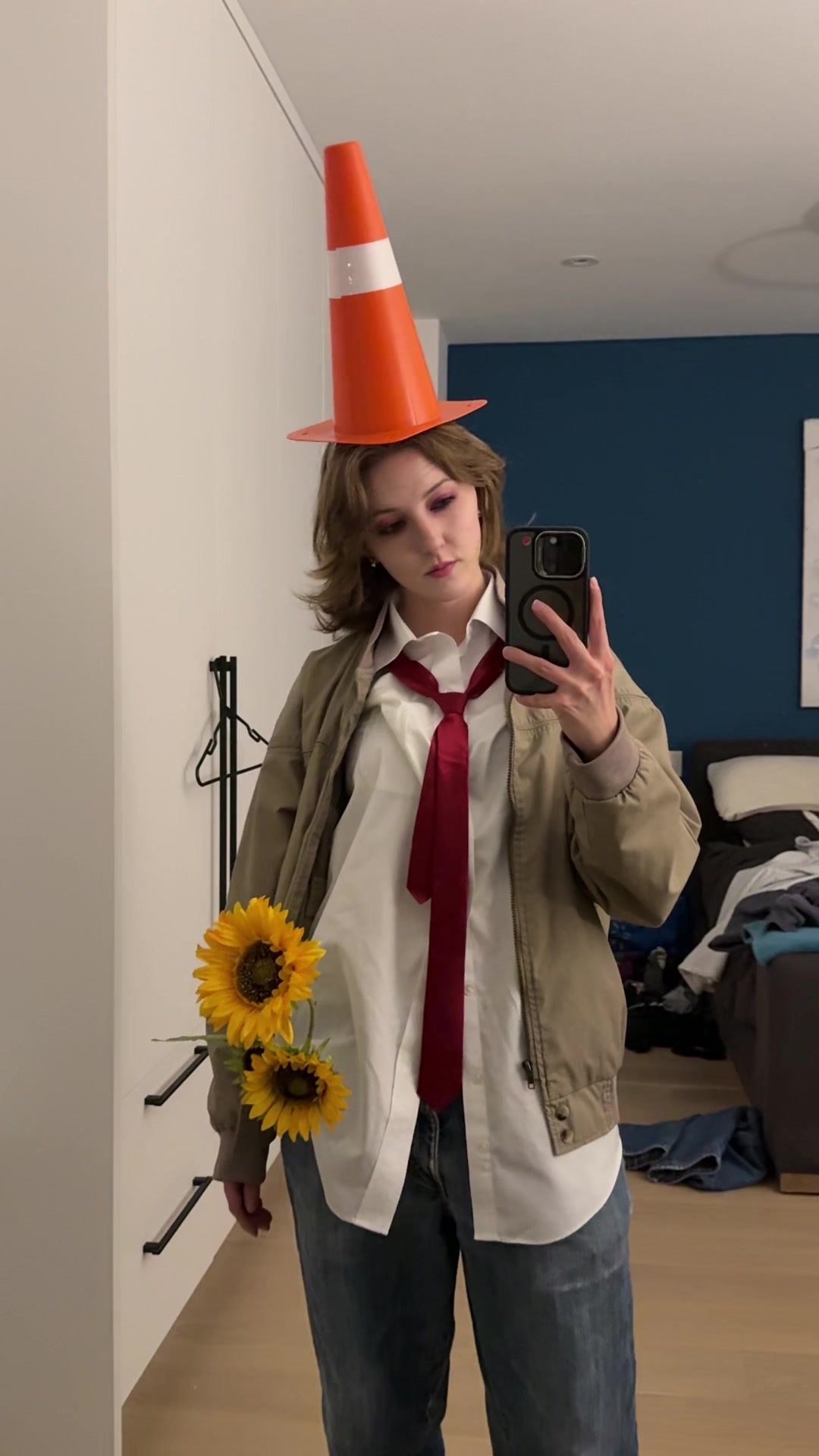 halloween costume #1: Plants vs Zombies!🧟‍♀️ ☀️ #plantsvzombies #pylonzombie #halloween #costume