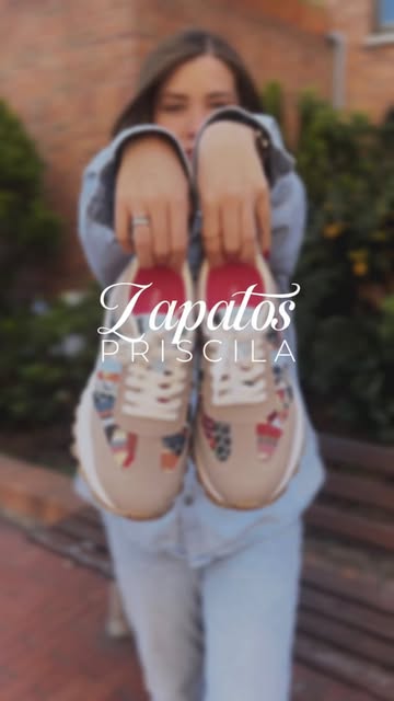 ¿Me explican este diseño y estos colores? 🤌🏻🤌🏻🤌🏻 No sabía que los necesitaba en mi clóset hasta que los vi.✨🔝...