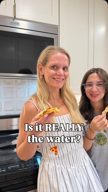 They say it’s the water that makes New York pizza different… so what happens when you ship the water? 👀 @PocoBero ma...
