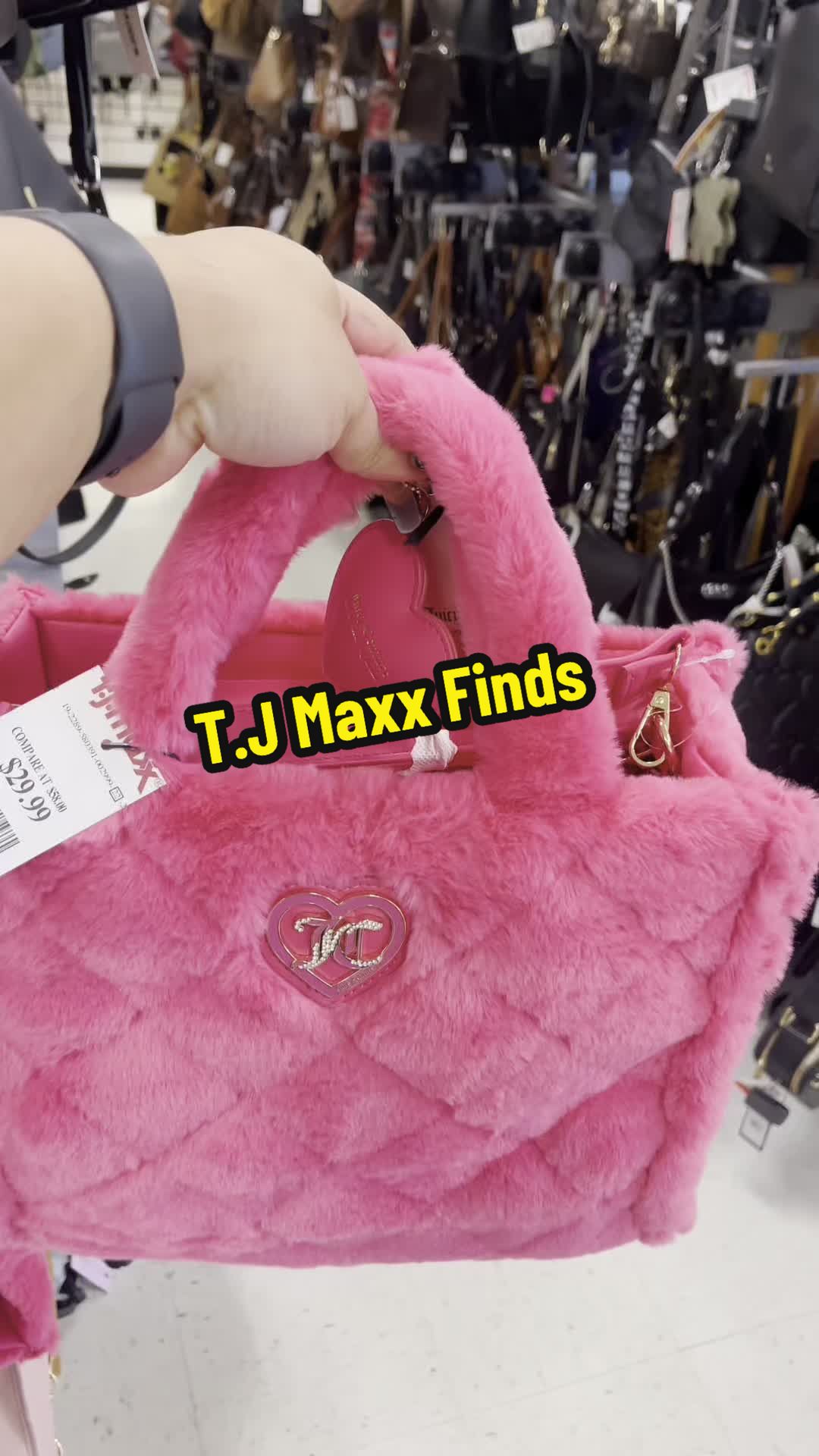 Not me finding Juicy Couture and Karl Lagerfeld just chillin’ at TJ Maxx 👀✨ The Maxx never misses when you know how...