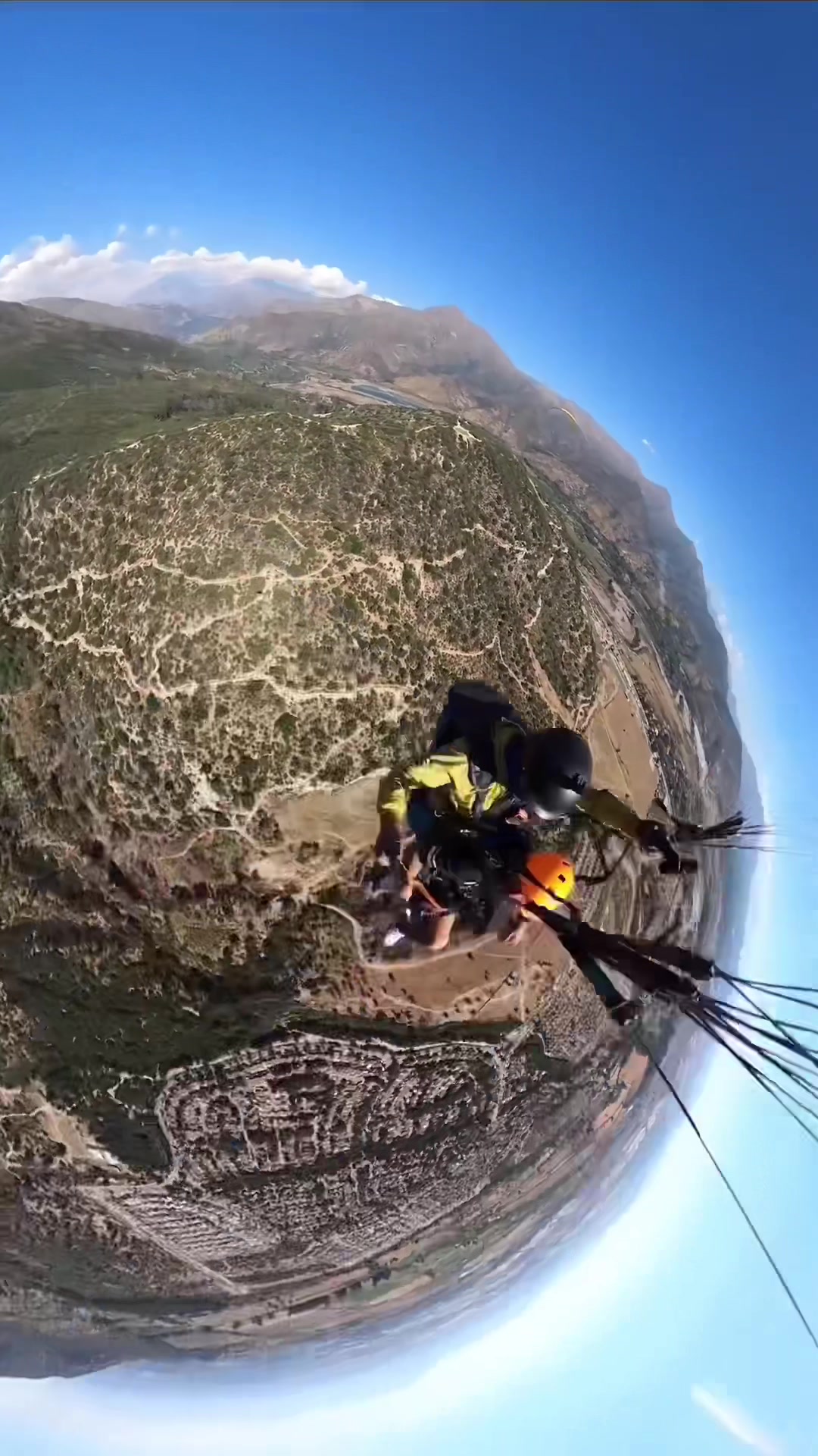 Una experiencia inolvidable en #parapente con @almaoutdoor_chile