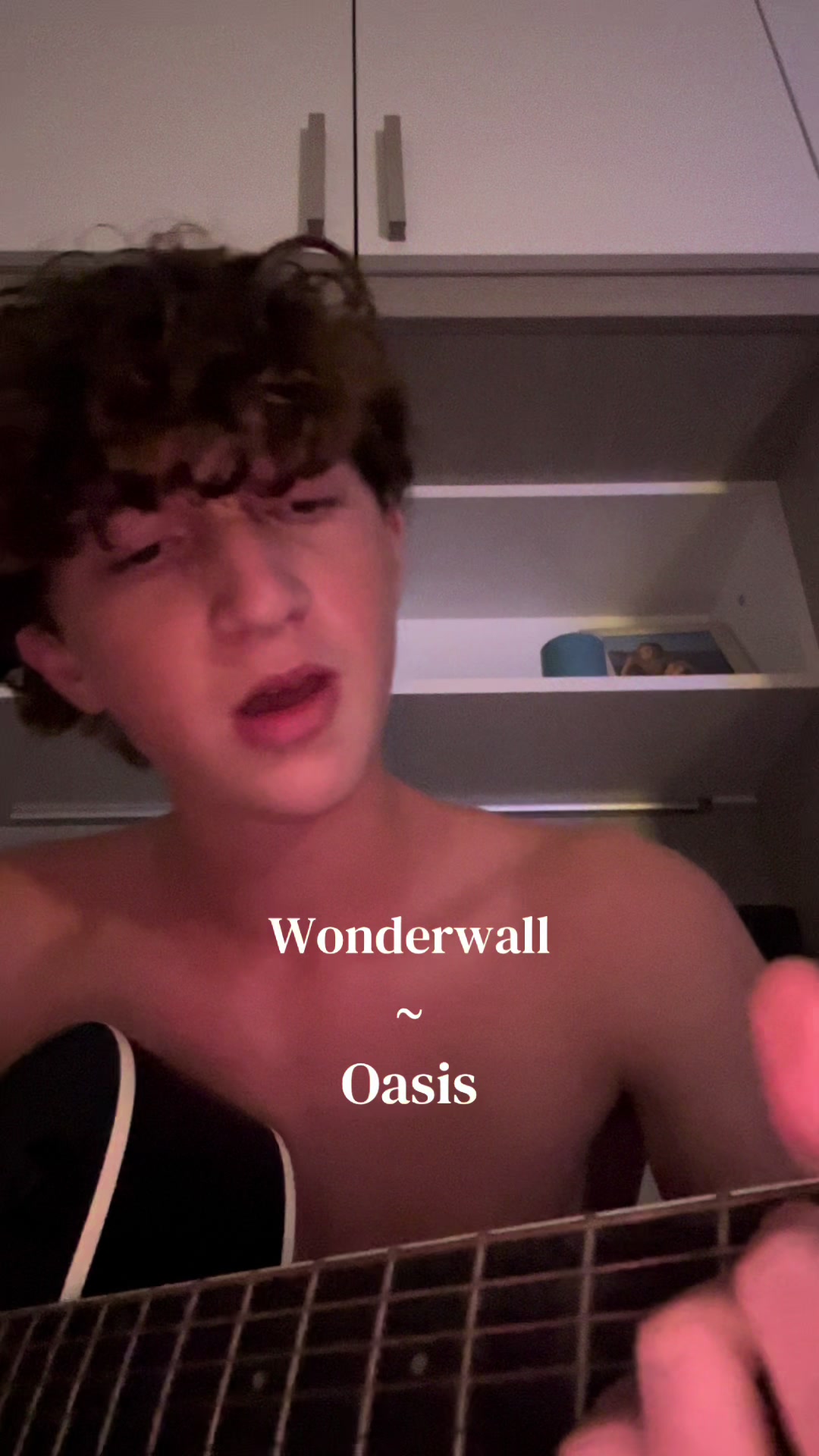 @Alee🐚🌅 you’re my wonderwall 🤍 #fyp #guitarcover #wonderwall