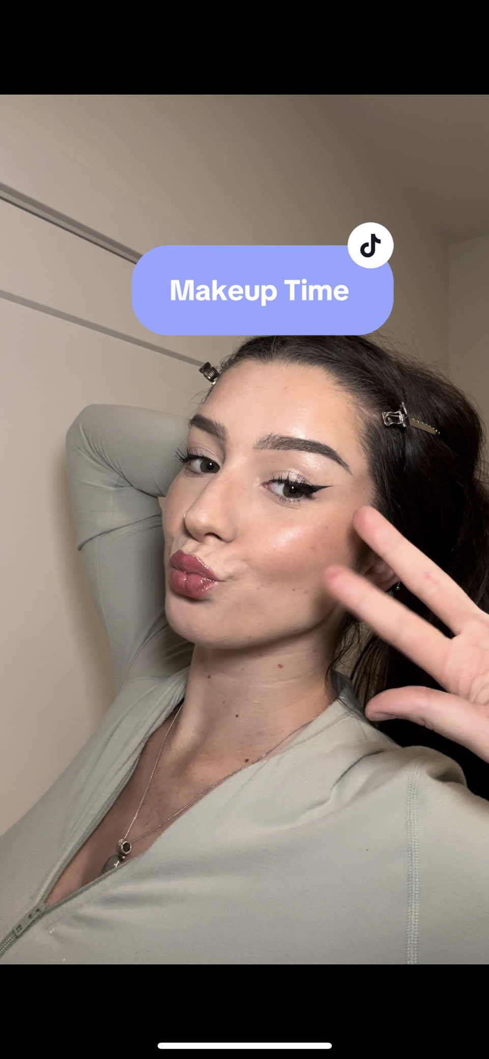 I love having me time 💆🏻‍♀️ #makeup #makeuproutine #makeuptutorial #makeuphacks #grwm