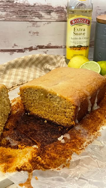 Ok, este bizcochito de limón quedó DEMASIADO bueno 🍋 y es sin mantequilla. El cambiar mantequilla por aceite de oliv...