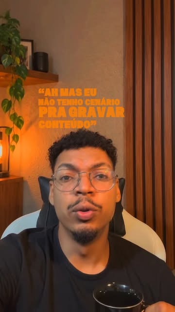 Vou te ensinar de GRÁTIS trocar o cenário dos seus vídeos com IA, sem precisar de estúdio ou cenário profissional! 📲...