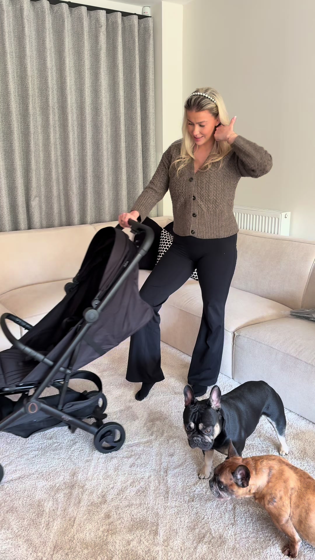 Unbox our @egg Stroller UK sky stroller with me 🫶🏼✨ After a couple practices this is really easy to fold/unfold and...