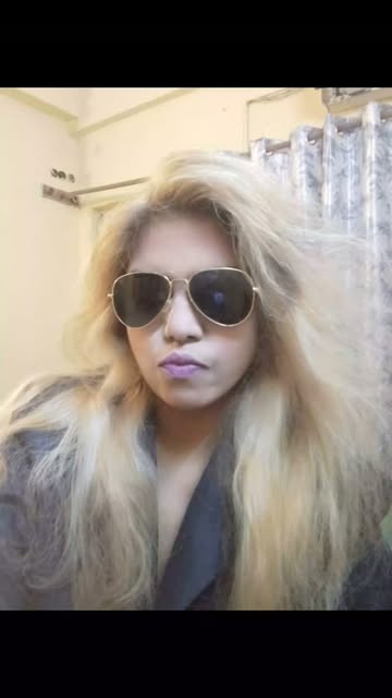 Im just a sexy woman!!I know I'm hot,I know I'm sexy !!