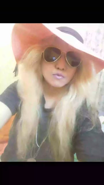 Bohemian look with my lightest blonde hair love it!!