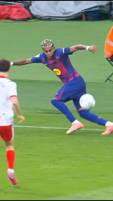 Jogar com o campo aberto já exige muito talento, mas ter a frieza absoluta para entortar a zaga exatamente em cima da...