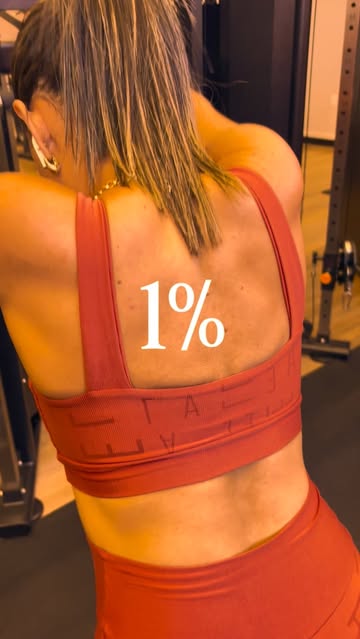 Faça por você. 1% melhor a cada dia. 🤎💪🏽 Não precisa ser perfeito, só precisa ser constante. A disciplina de hoje...