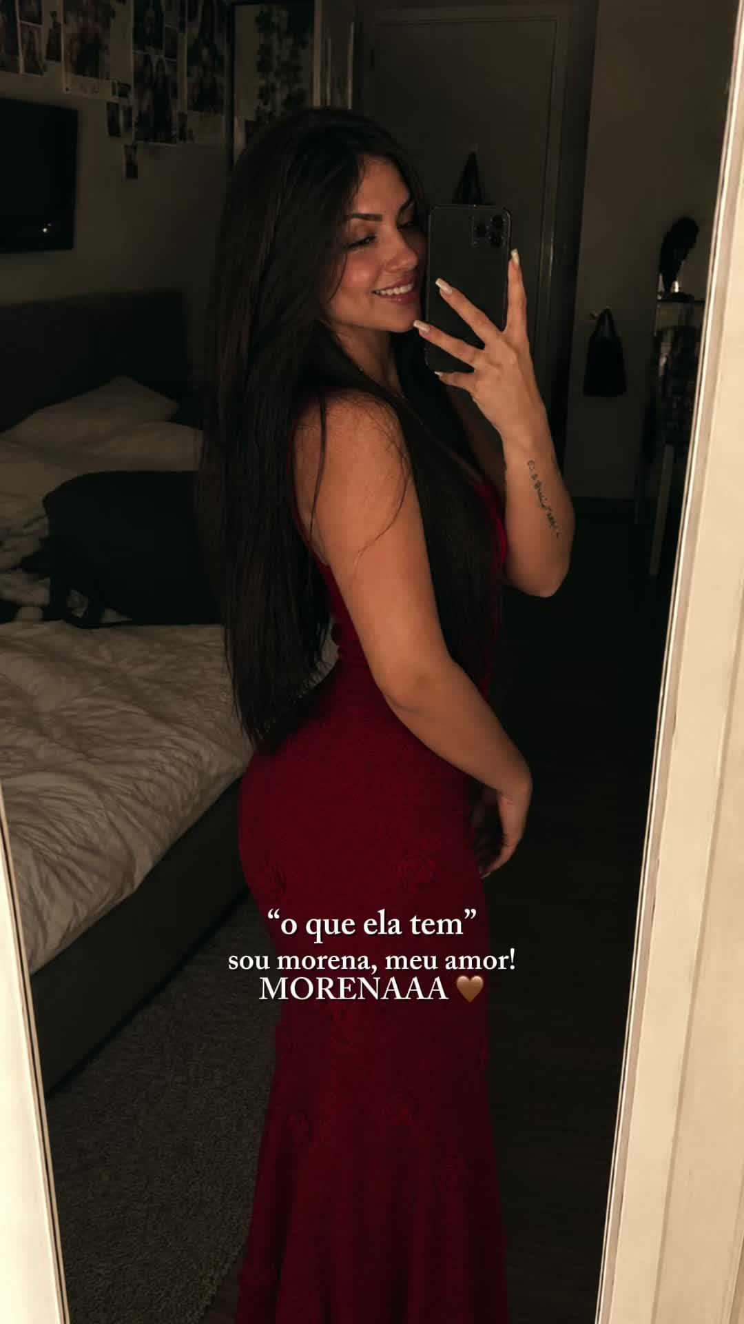 É culpa da morena É sobre isso meu amor💋 . . . . . . . . . . #morena #corpaodessamulher #damadevermelho #foryou #fyp