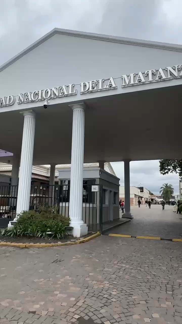 Unos de los momentos de la charla en La Universidad de la Matanza