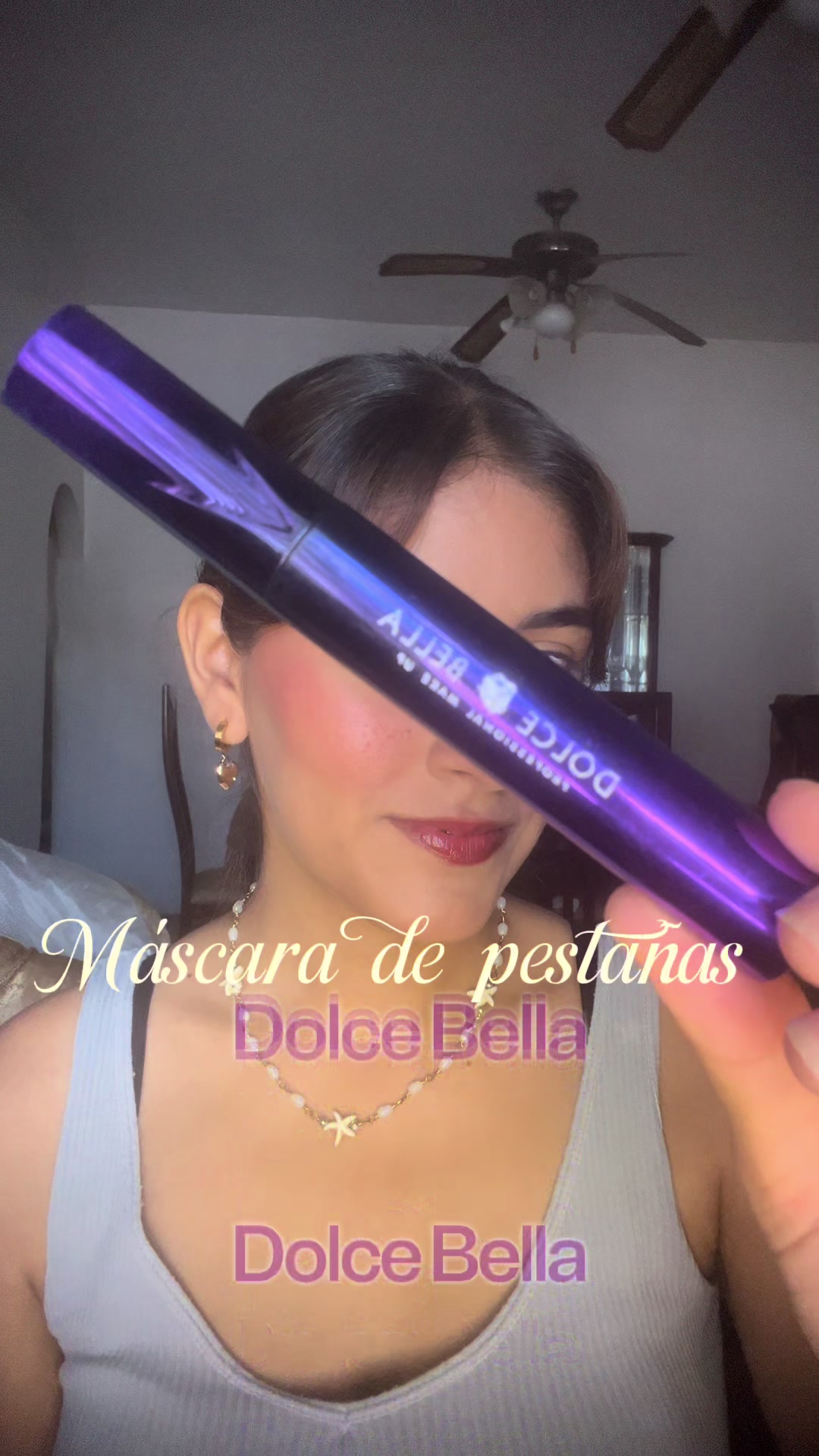 Mi máscara de pestañas de confianza 💜👀 ¿ustedes también son de aplicar mil capas o con una tienen suficiente? 😂 @d...