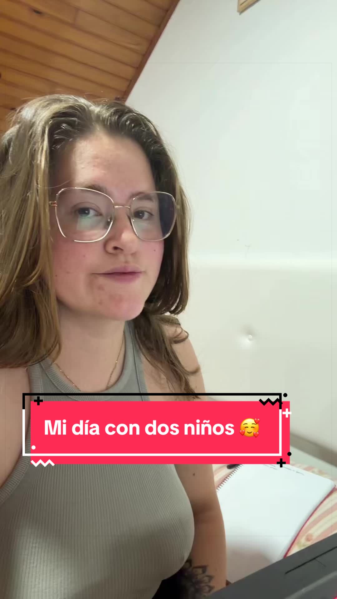 La paz dura poco cuando eres mamá, pero la actitud no se pierde nunca. 🤪 Un día conmigo intentando ser bilingüe, sob...