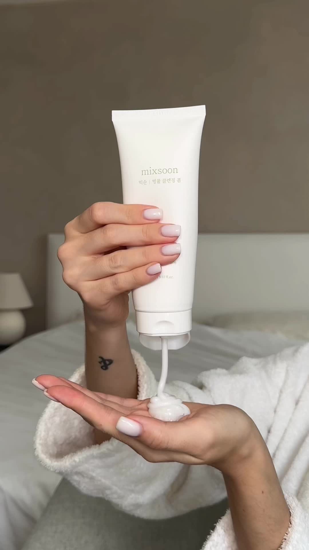 trying the viral Korean Skincare products 🫧 I heard so many amazing things about @mixsoon_official and I’m very impr...