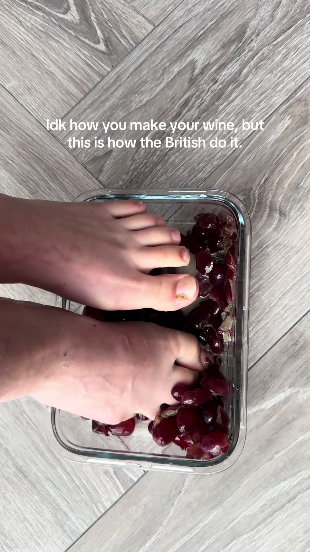 That’s why no good wine is made here 🇬🇧 #wine #feet #fyp #barefoot #grapes