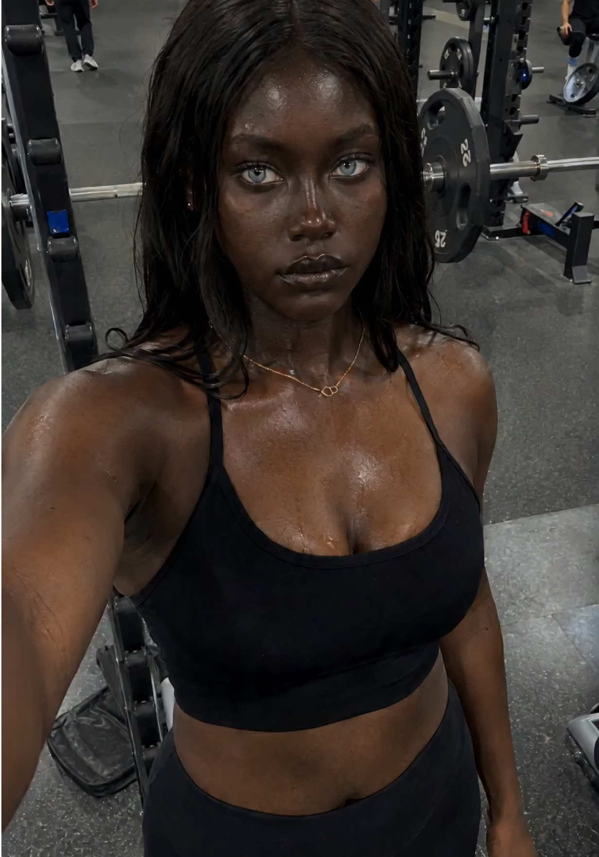 Leg day, but make it a show 👀🖤 #fyp #viral