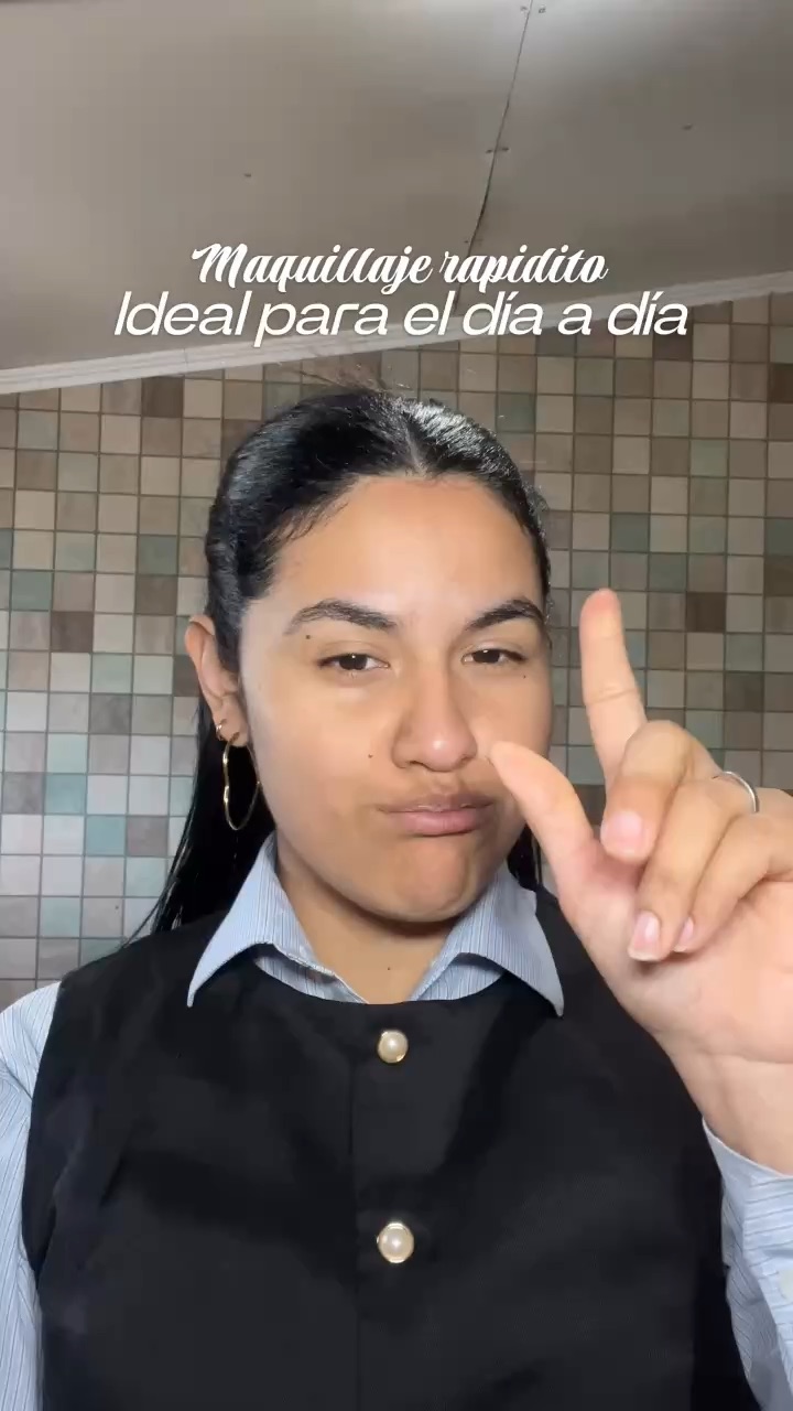 Maquillándome