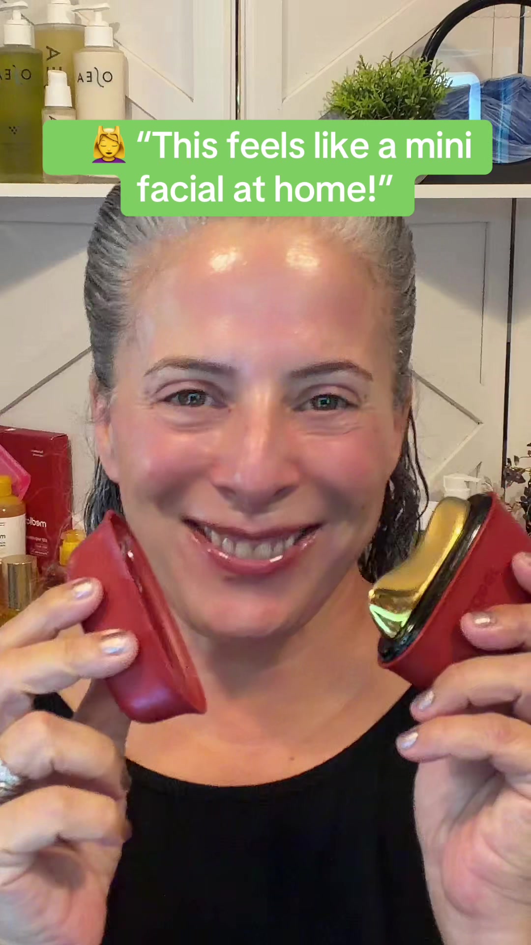 Bring the spa home! ❤️ This 5-in-1 facial tool combines red light, heat and facial massage for a relaxing sculpting s...