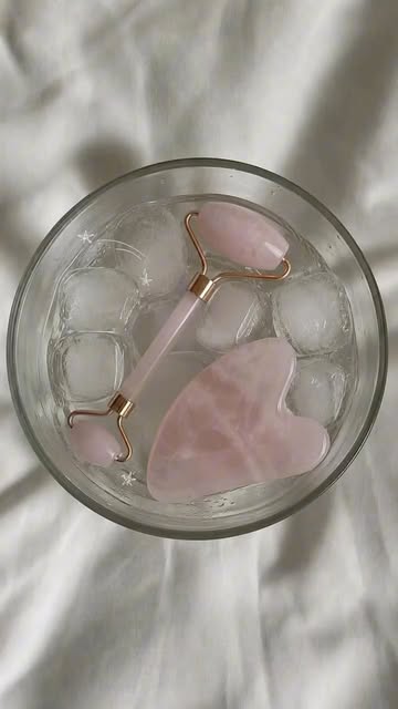 🥶🧊🫣 #icebath #beauty #skincareroutine @pickple.co 💖