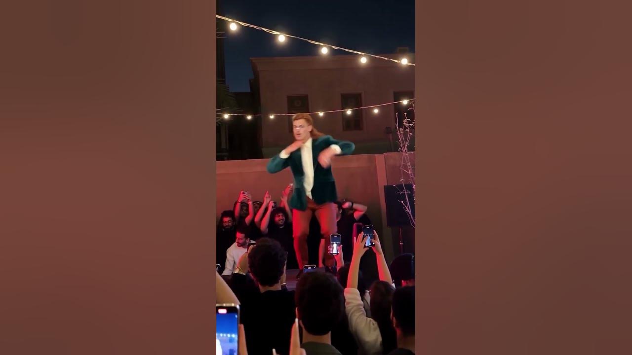The dance floor called 🕺