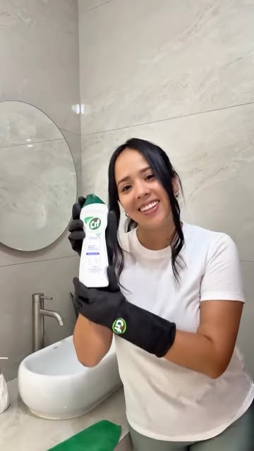 *Mínimo 50% de PCR. Ver modo de uso y precauciones antes de utilizar el producto. No utilizar en cuero natural. NSOH0...